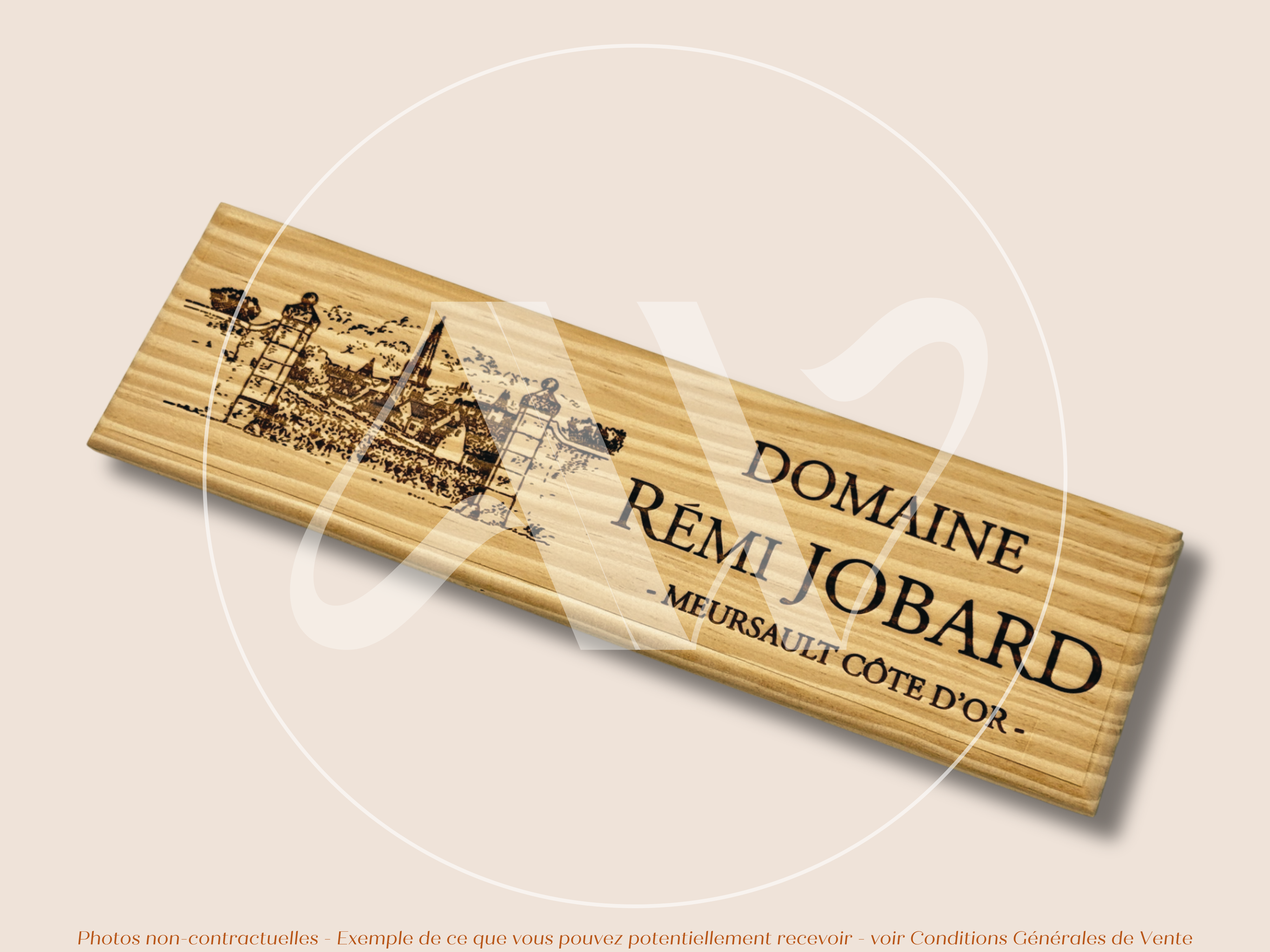 Domaine Rémi Jobard — Meursault — Côte de Beaune — Bourgogne — France — Sans millésime — 30 × 9 cm — Façade plaque caisse de vin en bois