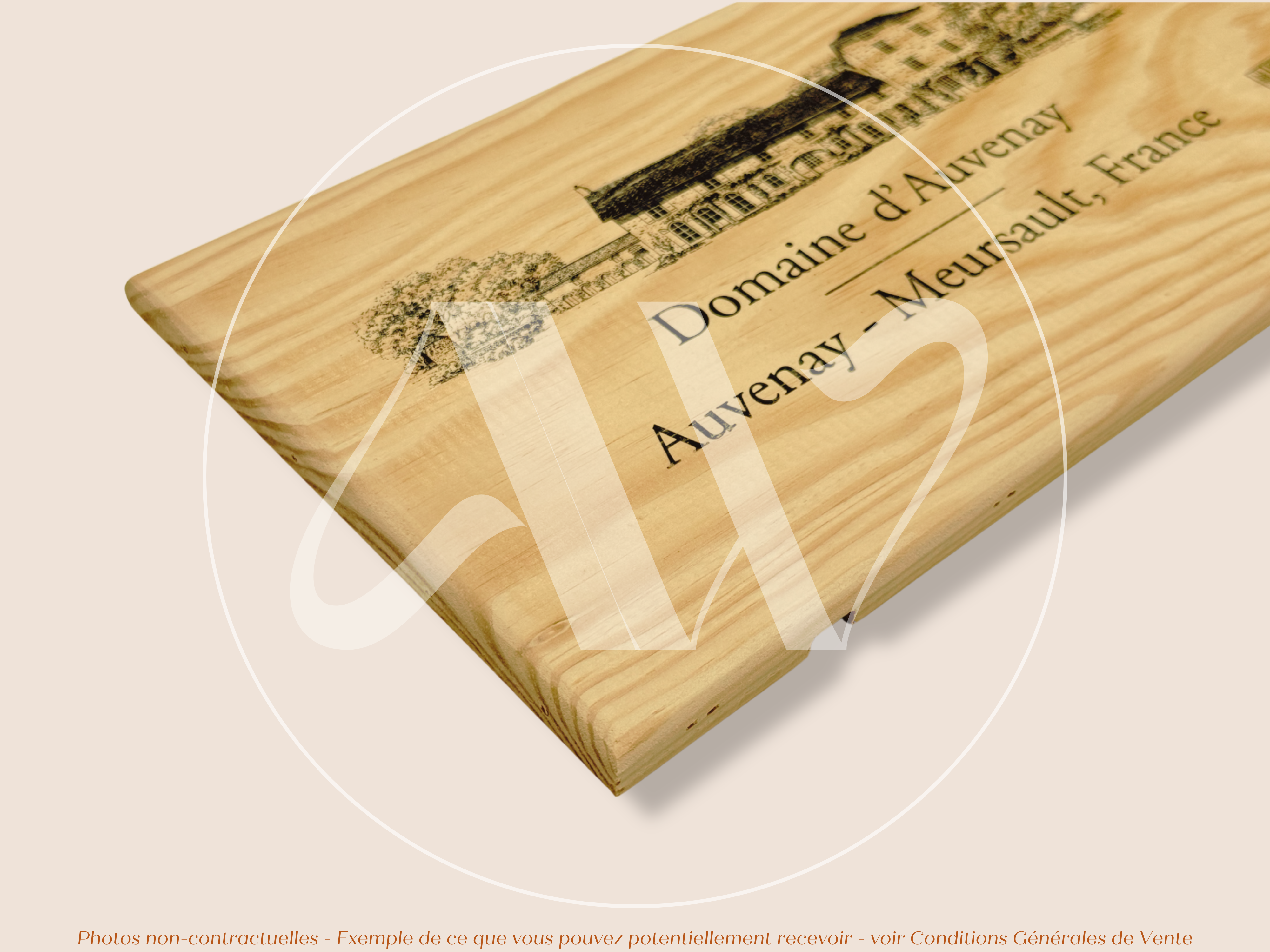 Domaine d'Auvenay — Bourgogne — France — Meursault — Sans millésime — 30 × 17 cm — Estampe caisse de vin en bois