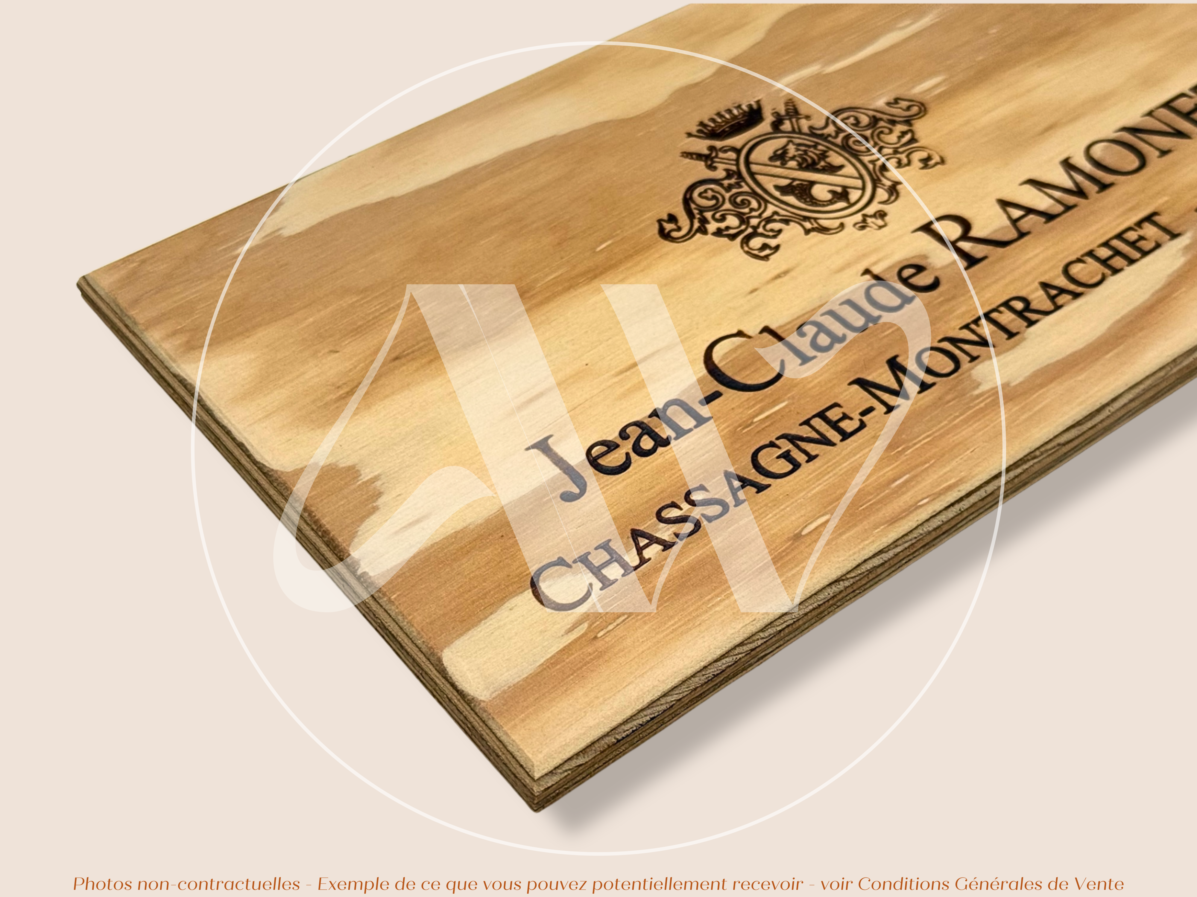 Jean-Claude Ramonet — Bourgogne — France — Chassagne-Montrachet — Sans millésime — 30 × 17 cm — Couvercle plaque caisse de vin en bois