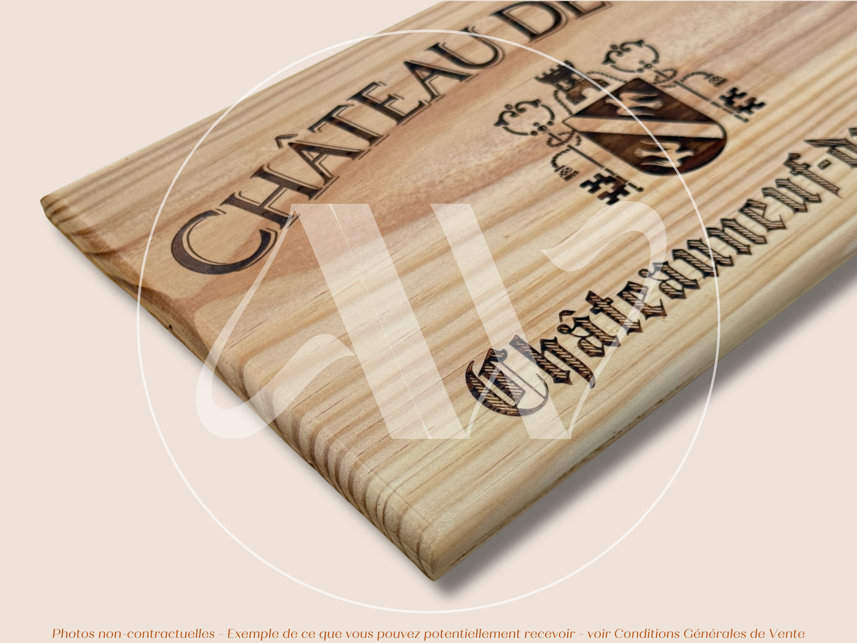 Estampe / Façade d'une caisse de vin en bois du Chateau de Nalys - Guigal - Chateauneuf du Pape - Rhône | Format 6 bouteilles = 30x17 cm