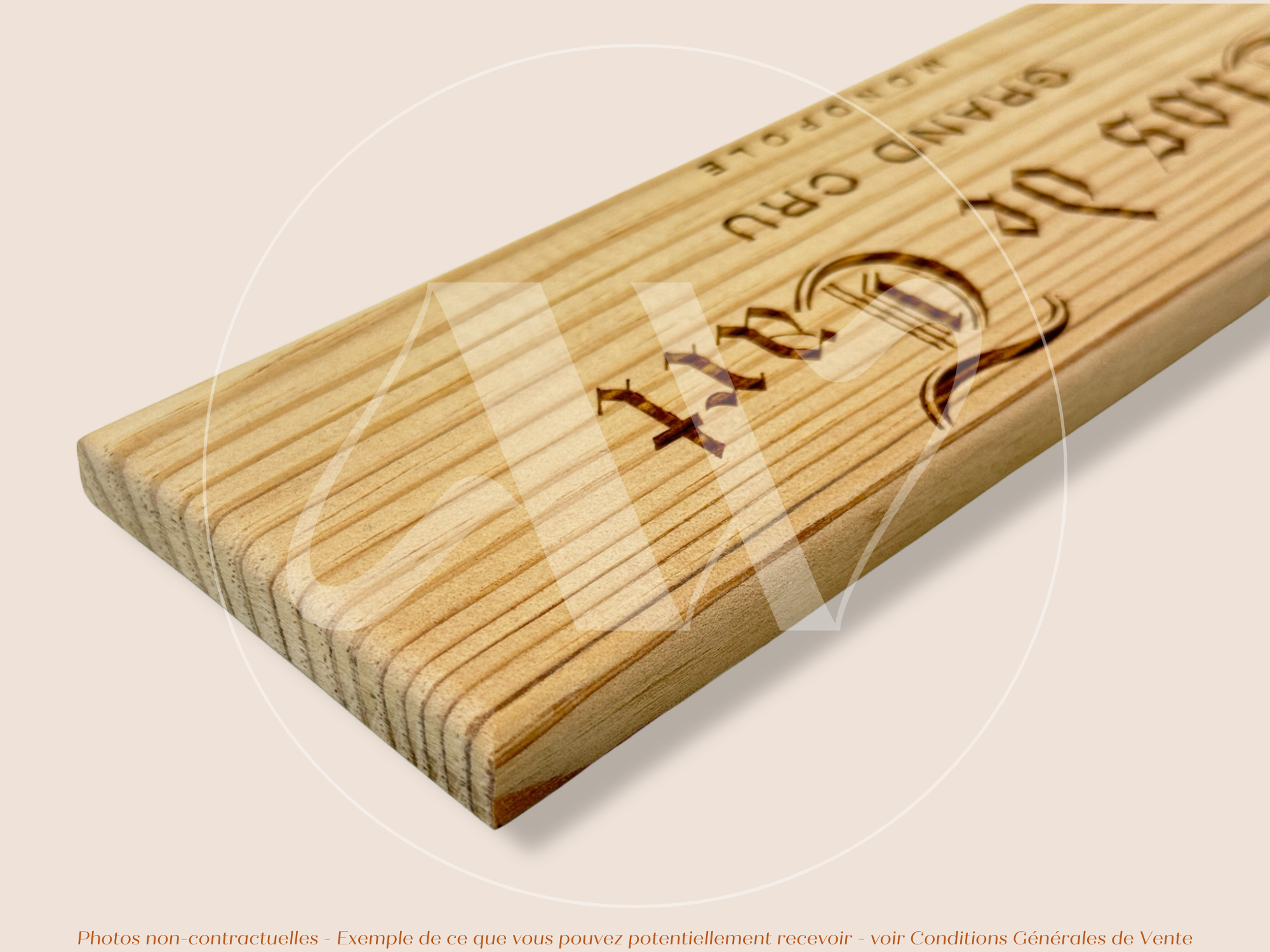 Estampe / Façade d'une caisse de vin en bois du Domaine du Clos de Tart - Bourgogne | Format 6 bouteilles = 30x9 cm