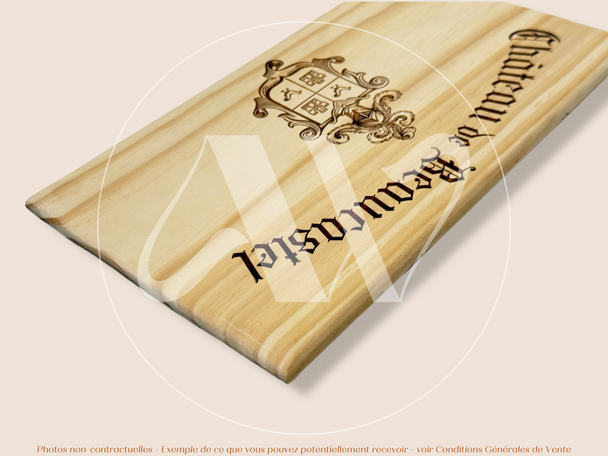 Estampe / Façade d'une caisse de vin en bois du Chateau de Beaucastel - Vallée du Rhone | Format 6 bouteilles = 30x17 cm