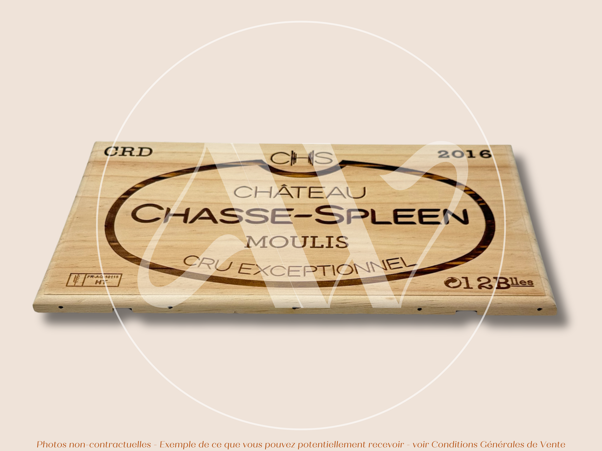 Estampe / Façade d'une caisse de vin en bois du Chateau Chasse Spleen - 2016 - Moulis - Médoc - Bordeaux | Format : 30x17 cm