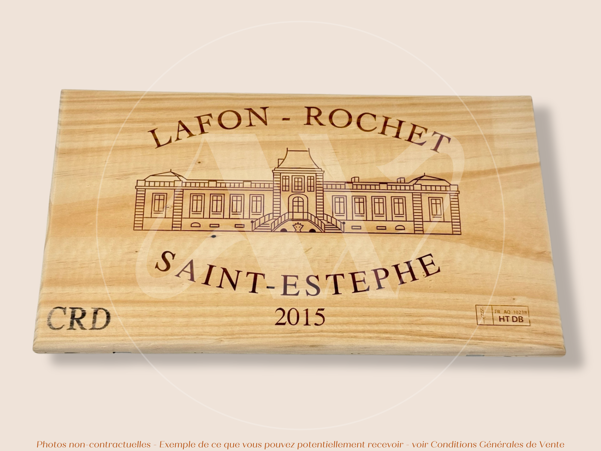 Estampe / Façade d'une caisse de vin en bois du Chateau Lafon Rochet - Saint Estephe - 2015 - Bordeaux | Format 30x17 cm