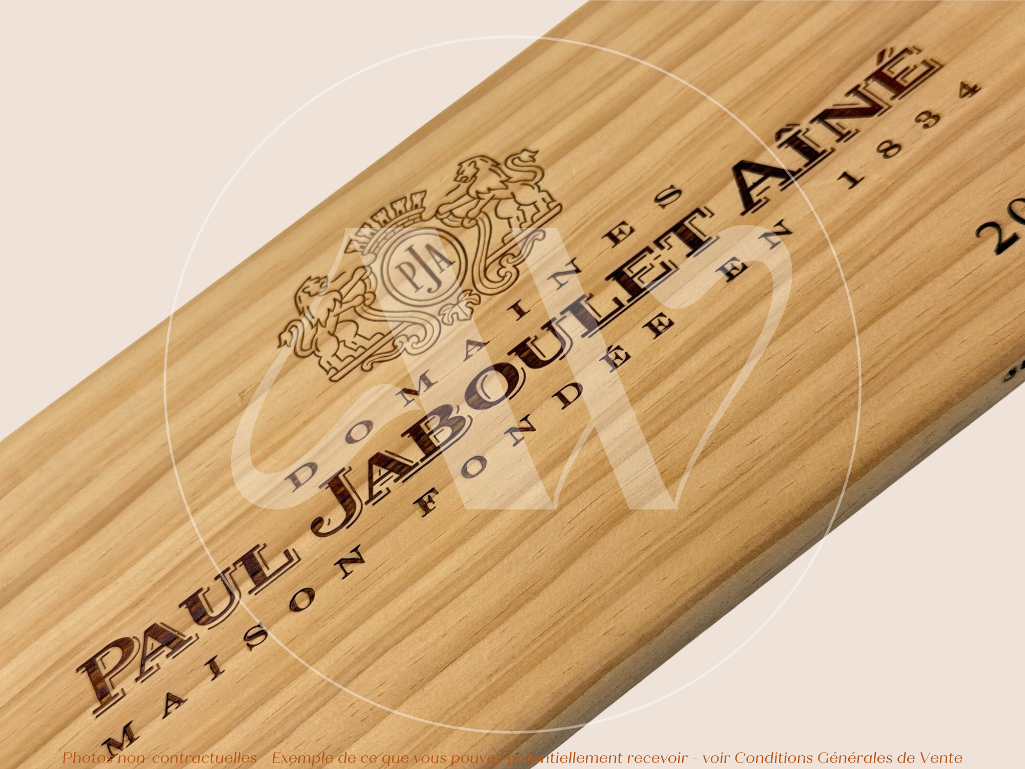 Estampe / Façade d'une caisse de vin en bois du Domaine Paul Jaboulet Ainé - 2013 - Vallée du Rhone | Format 6 bouteilles = 30x17