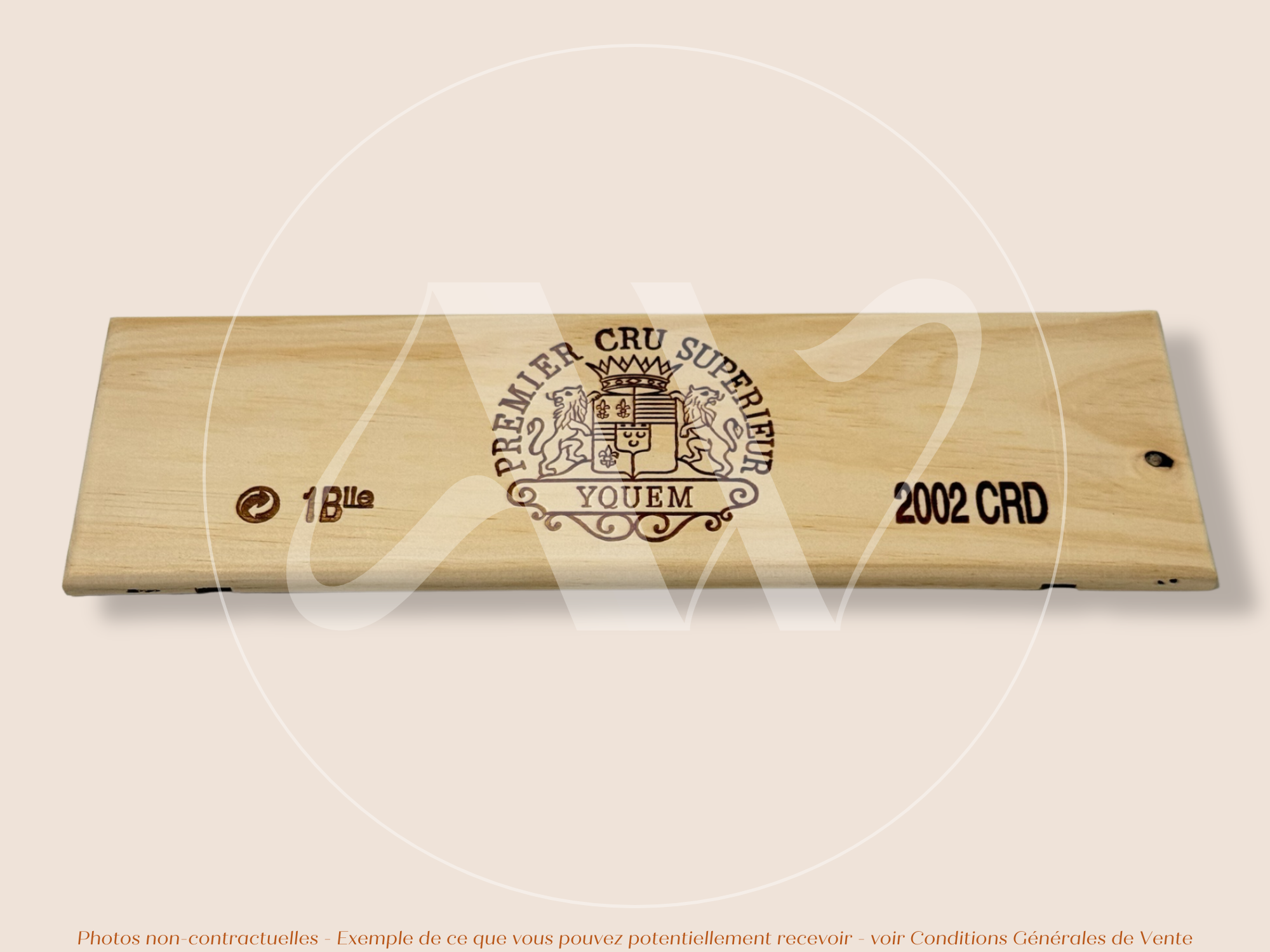Estampe / Façade d'une caisse de vin en bois du Chateau Yquem 2002 - Sauternes - Bordeaux | Format 1 bouteille = 30x9