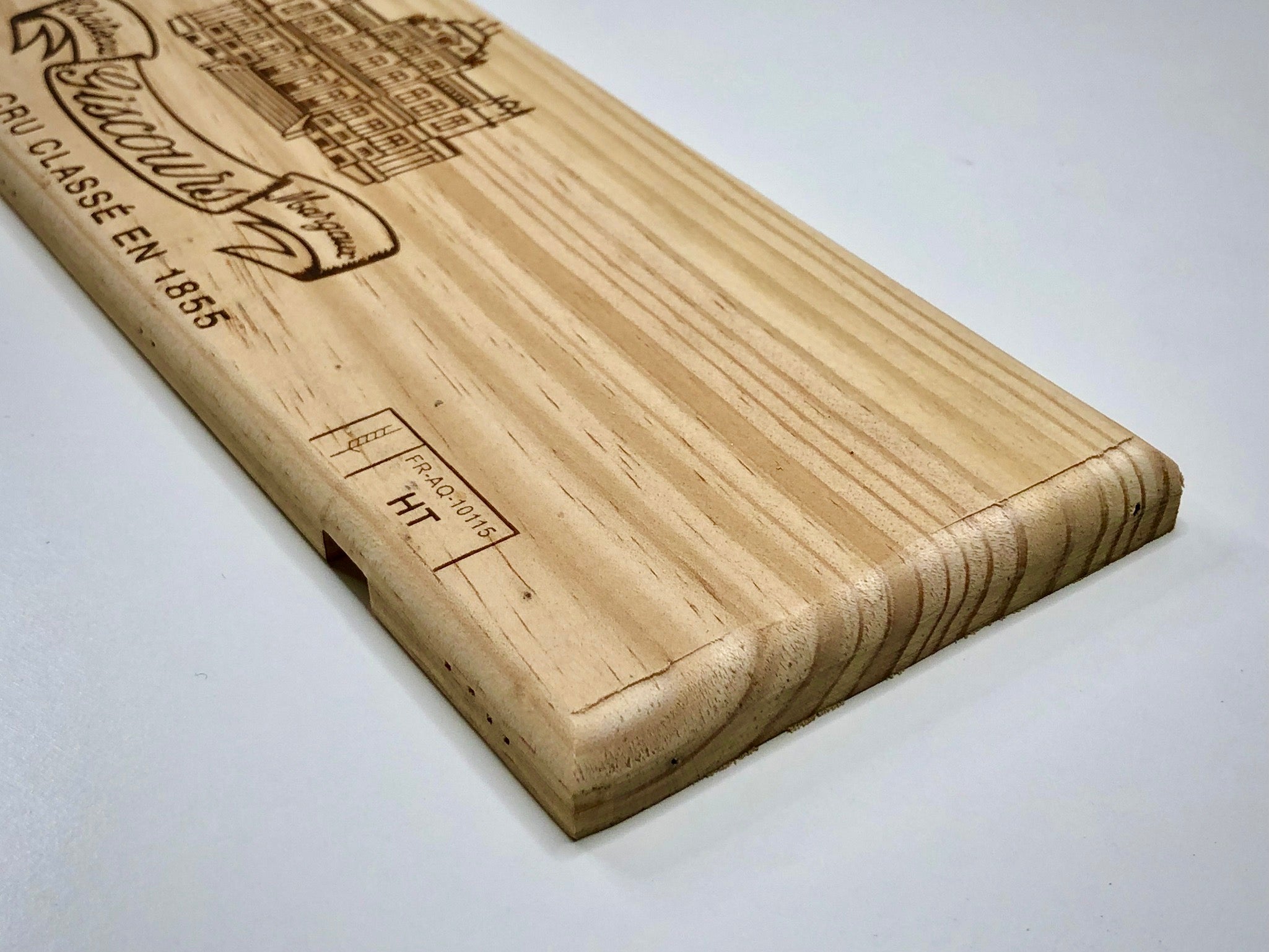 Estampe / Façade d'une caisse de vin en bois du Chateau Giscours - Bordeaux | Format 6 bouteille = 30x9 cm