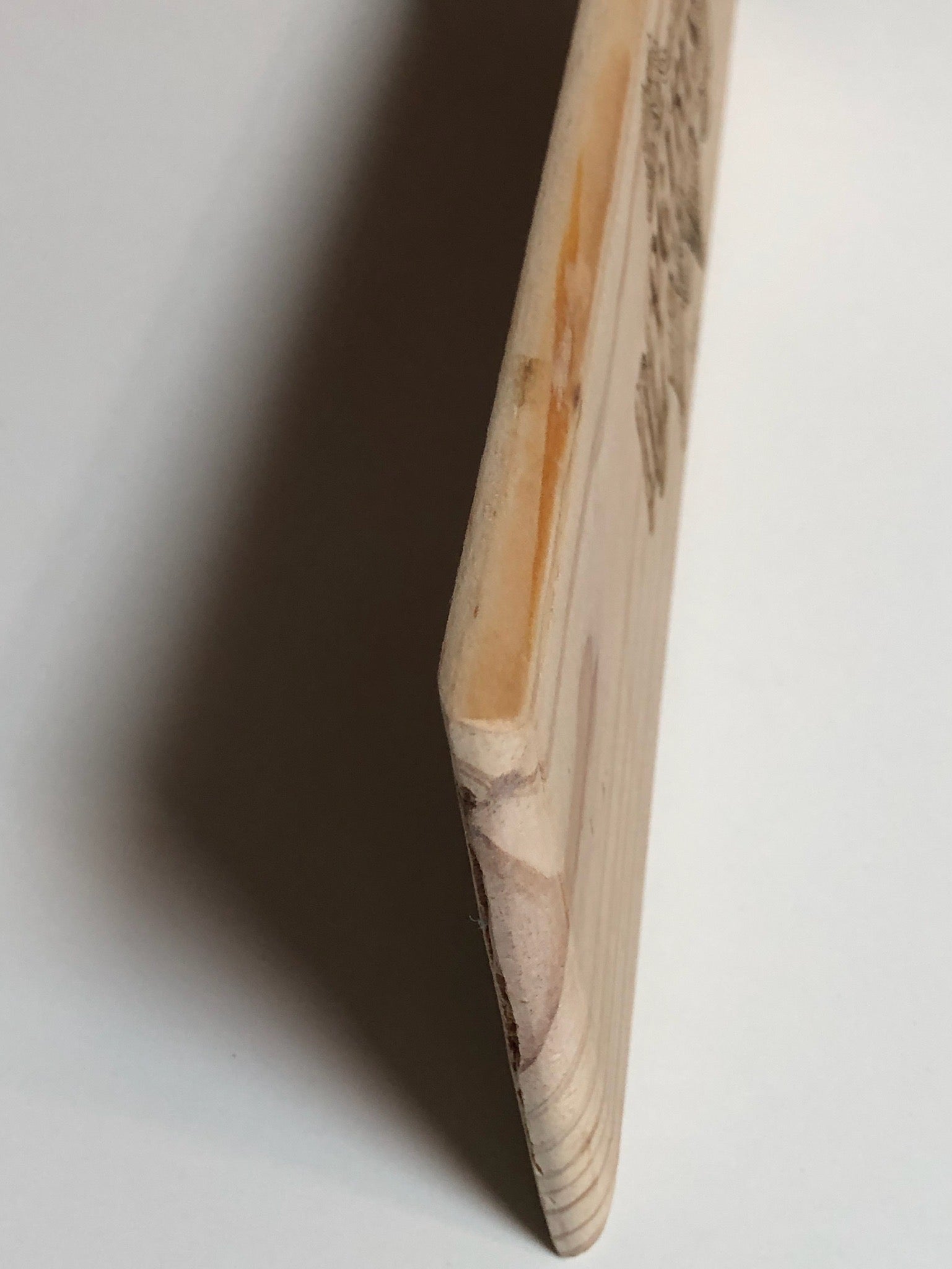 Estampe / Façade d'une caisse de vin en bois du Chateau PETRUS - Bordeaux | Format 1 bouteille = 30x9 cm