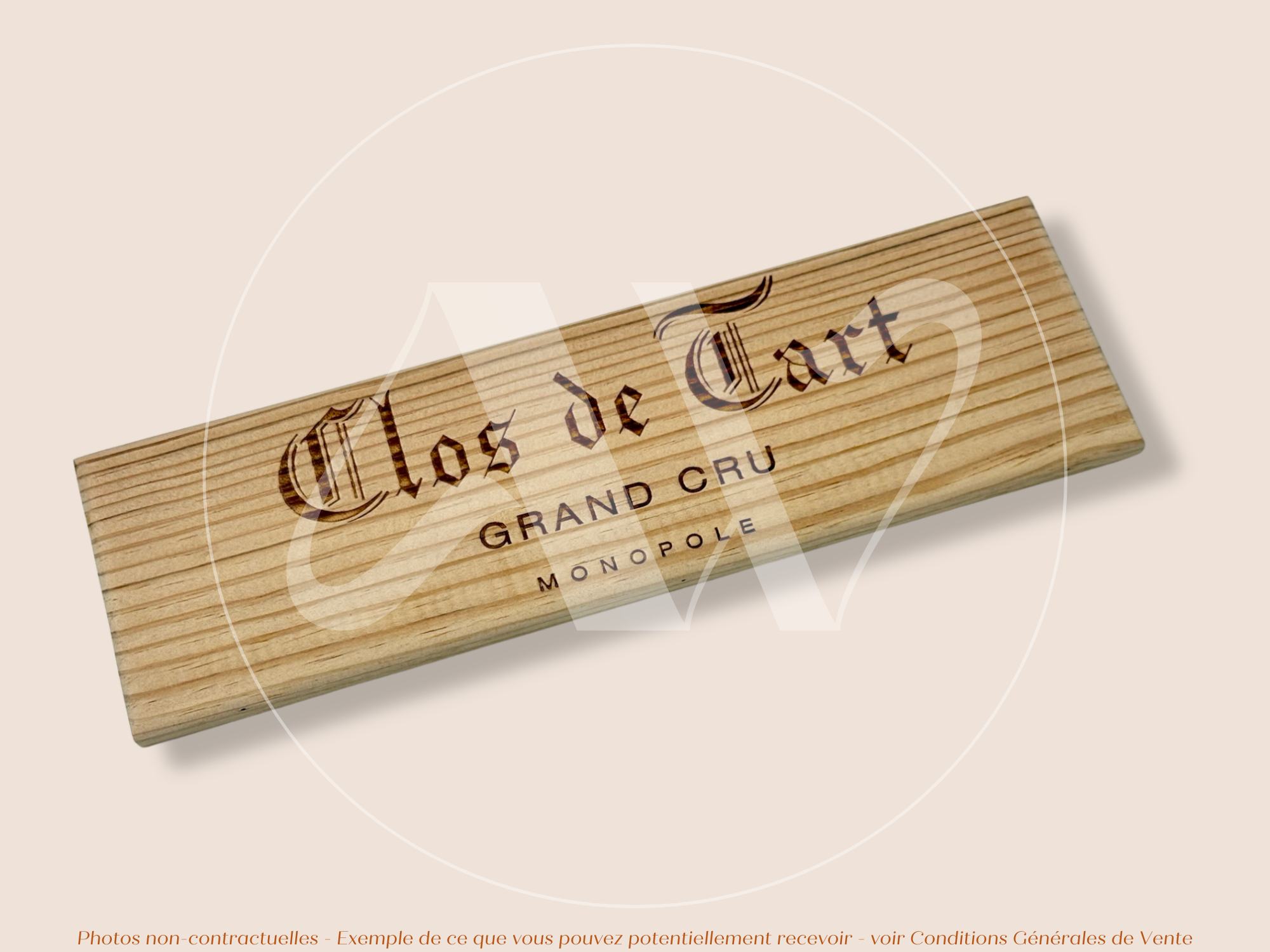 Estampe / Façade d'une caisse de vin en bois du Domaine du Clos de Tart - Bourgogne | Format 6 bouteilles = 30x9 cm