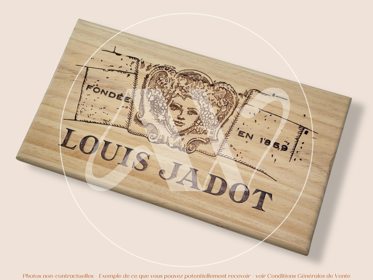 Maison Louis Jadot — Bourgogne — France — Tête de Bacchus — Sans millésime — 30 × 17 cm — Estampe caisse de vin en bois
