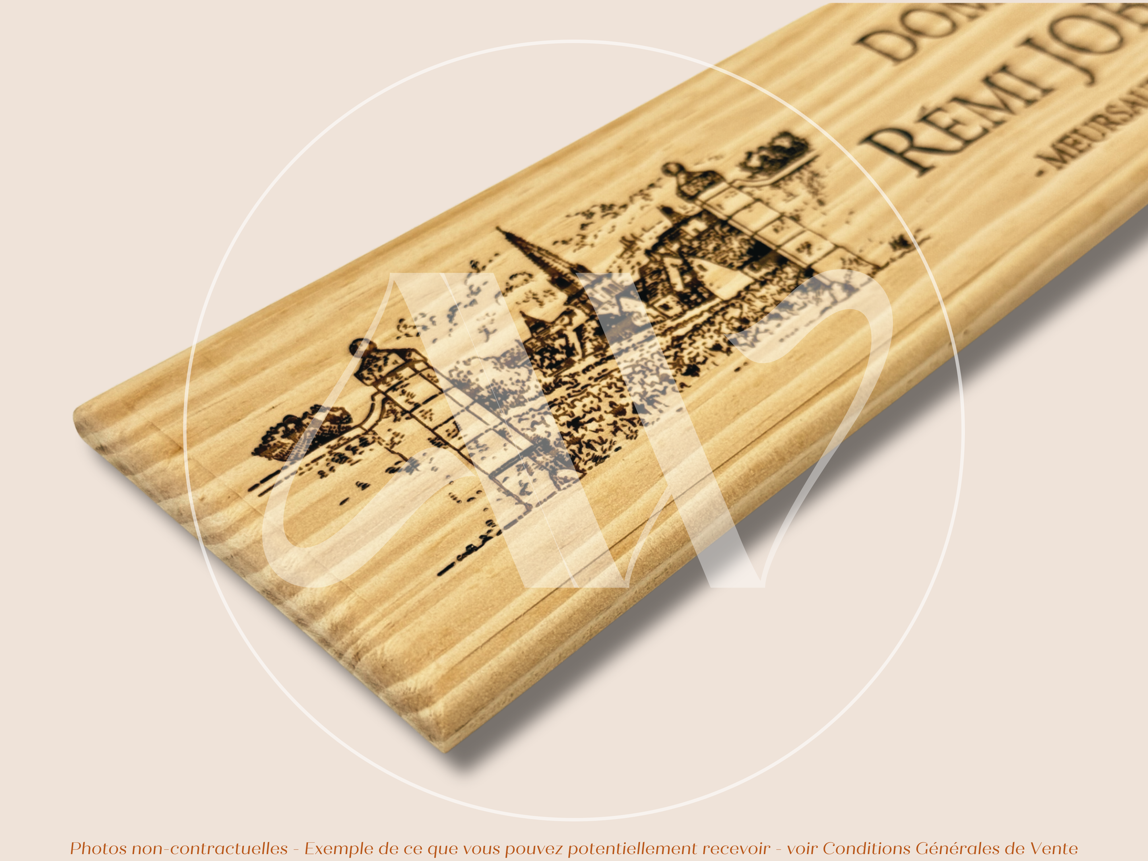 Domaine Rémi Jobard — Meursault — Côte de Beaune — Bourgogne — France — Sans millésime — 30 × 9 cm — Façade plaque caisse de vin en bois