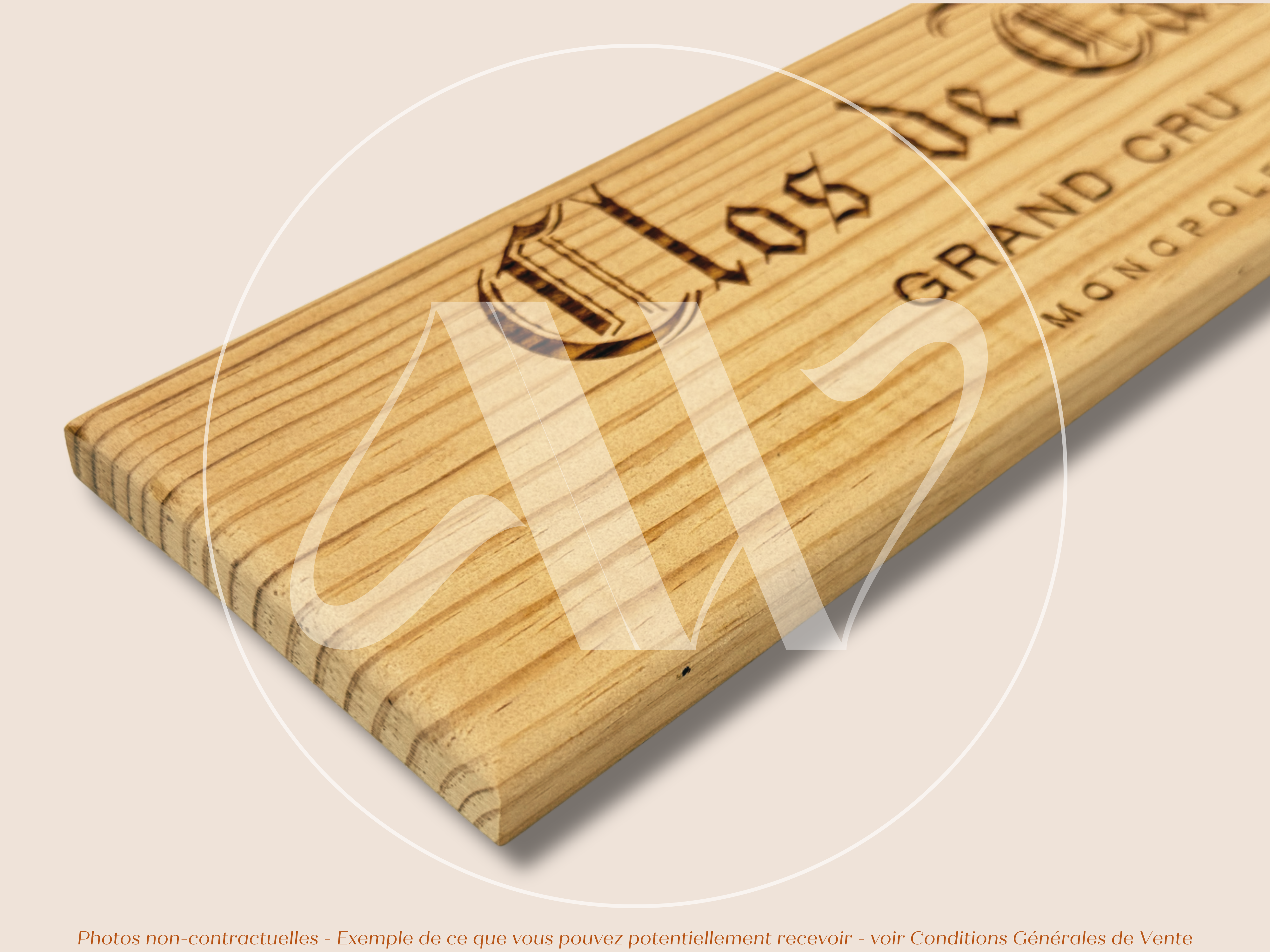 Clos de Tart — Morey-Saint-Denis — Bourgogne — France — Grand Cru Monopole — Sans millésime — 30 × 9 cm — Façade plaque caisse de vin en bois
