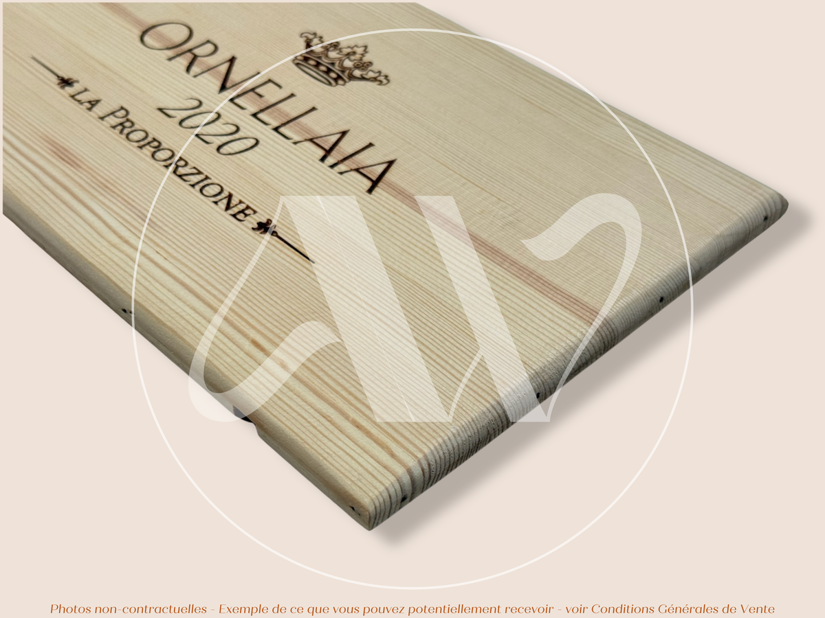Estampe / Façade d'une caisse de vin en bois du Domaine Ornellaia - Toscane - Italie | Format 6 bouteilles = 30x17 cm PM