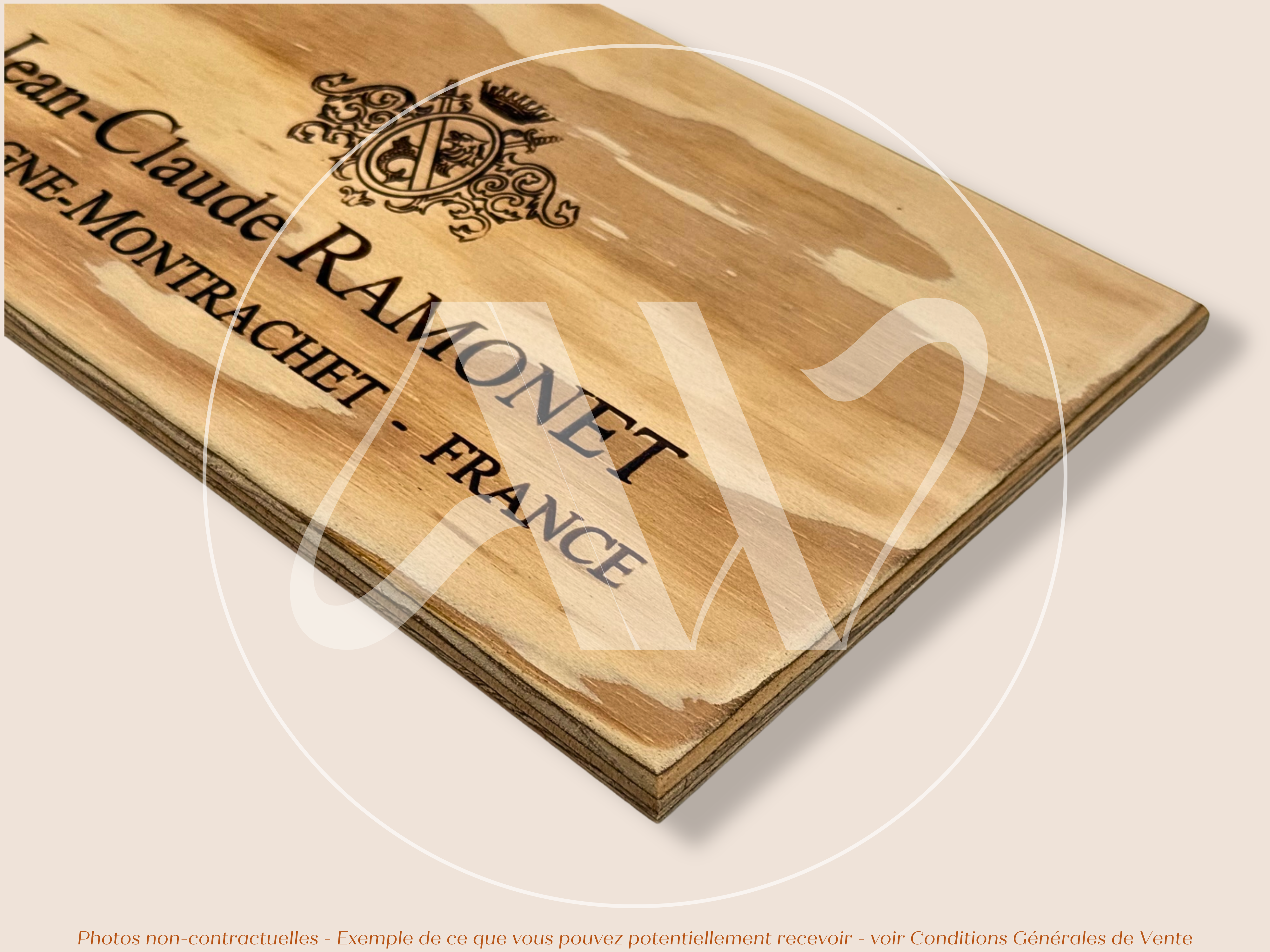 Jean-Claude Ramonet — Bourgogne — France — Chassagne-Montrachet — Sans millésime — 30 × 17 cm — Couvercle plaque caisse de vin en bois