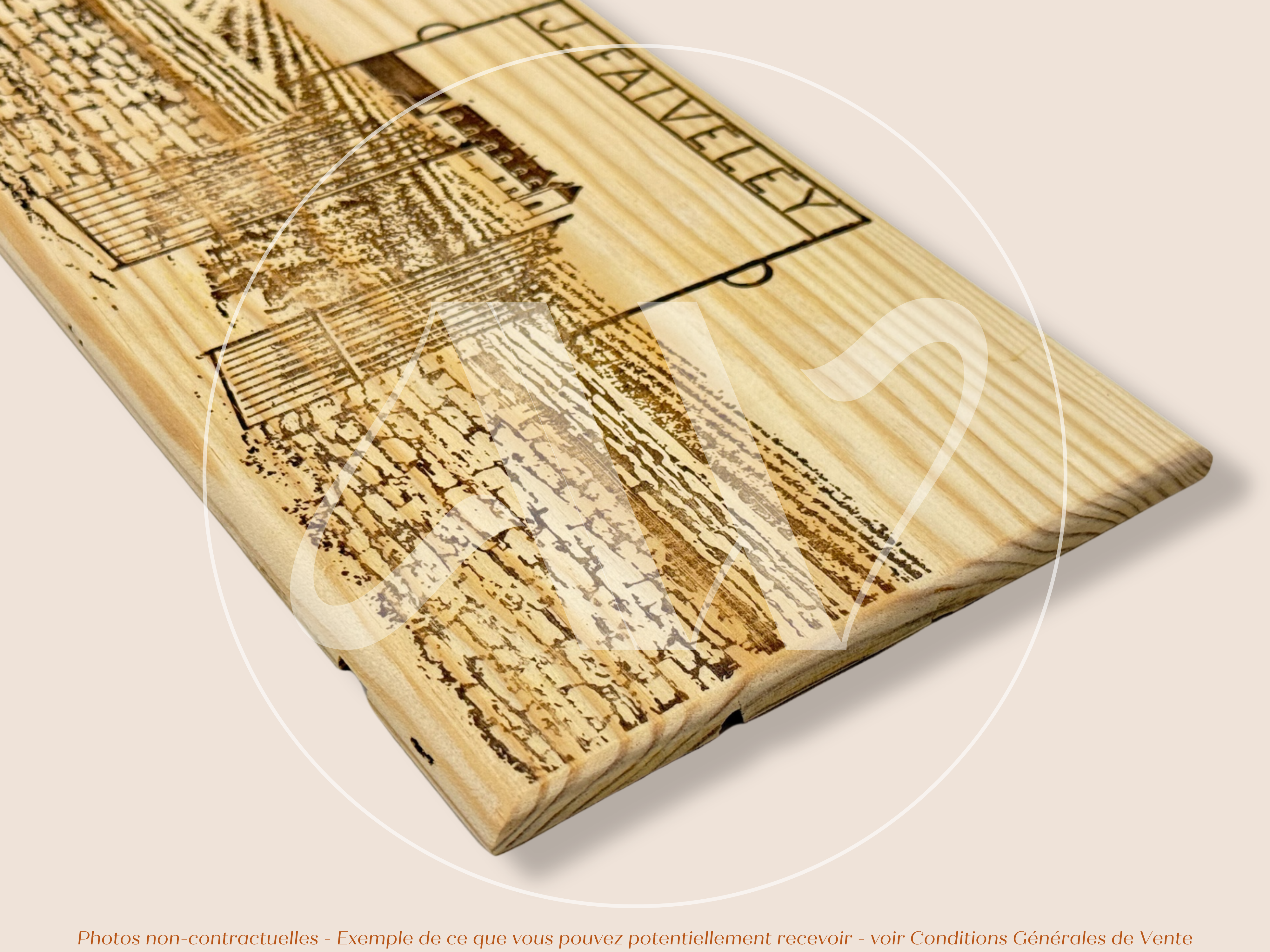 Domaine Faiveley — Ancien modèle — Nuits-Saint-Georges — Côte de Nuits — Bourgogne — France — Sans millésime — 30 × 17 cm — Façade plaque caisse de vin en bois