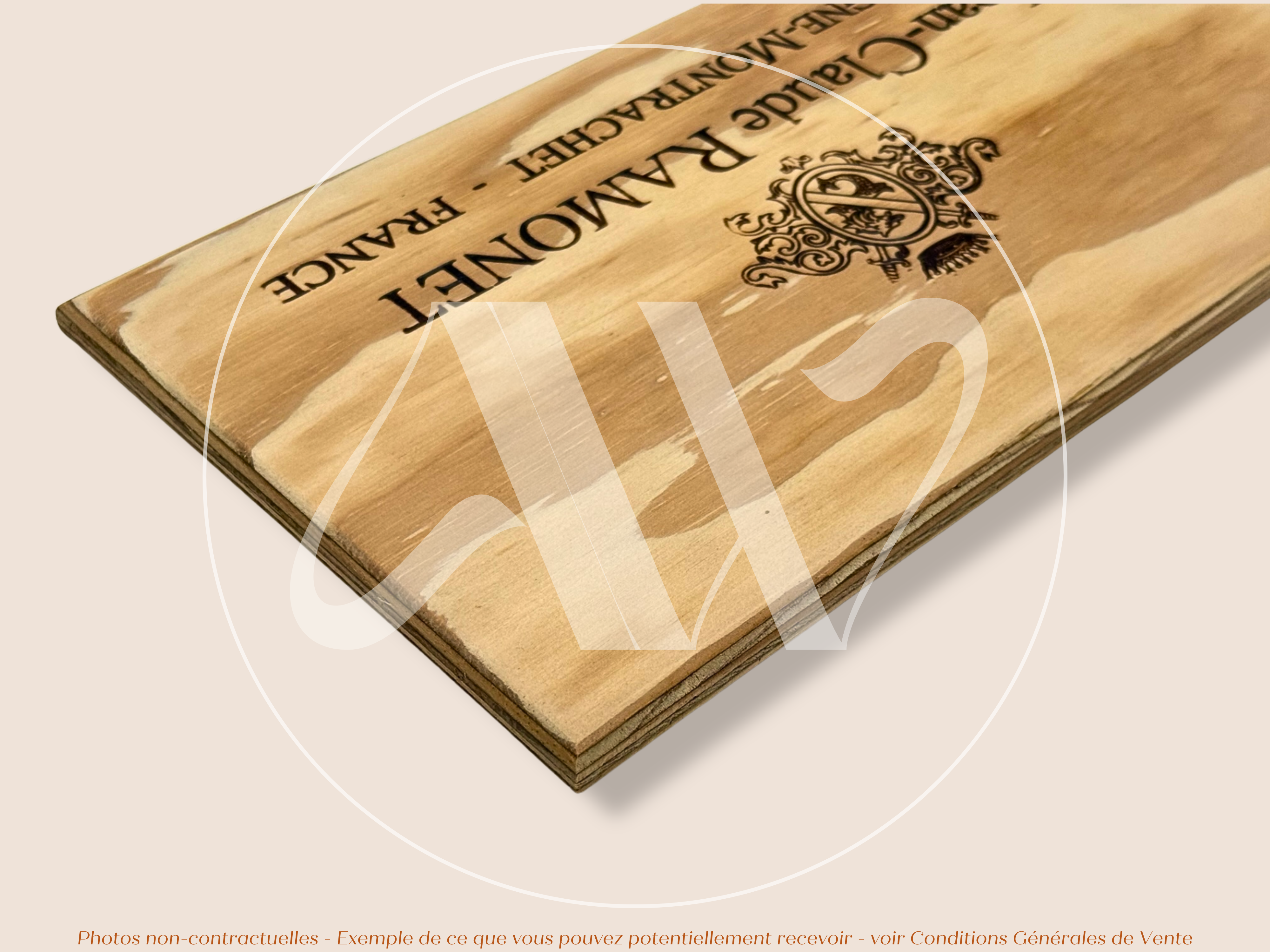 Jean-Claude Ramonet — Bourgogne — France — Chassagne-Montrachet — Sans millésime — 30 × 17 cm — Couvercle plaque caisse de vin en bois