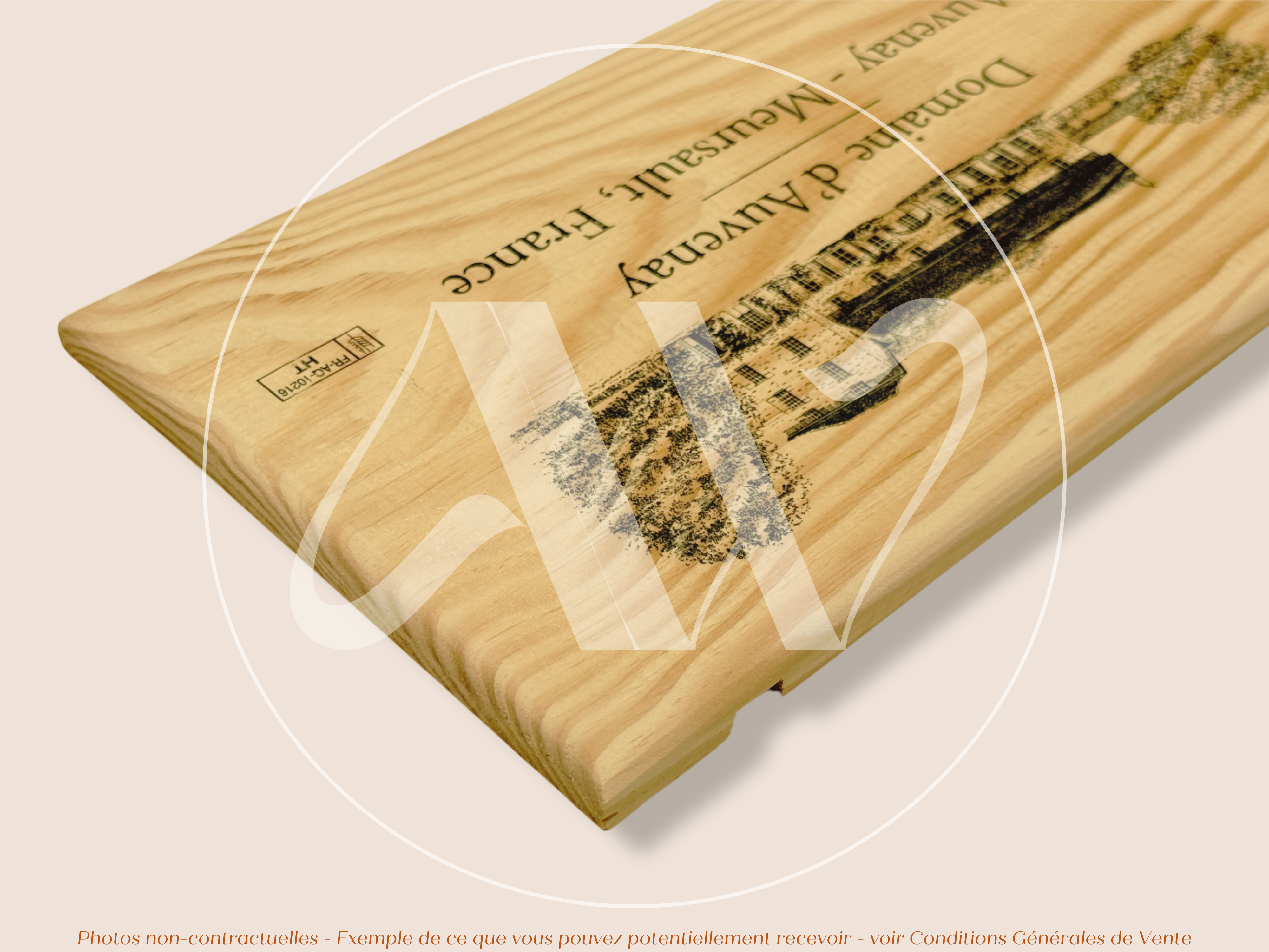 Domaine d'Auvenay — Bourgogne — France — Meursault — Sans millésime — 30 × 17 cm — Estampe caisse de vin en bois