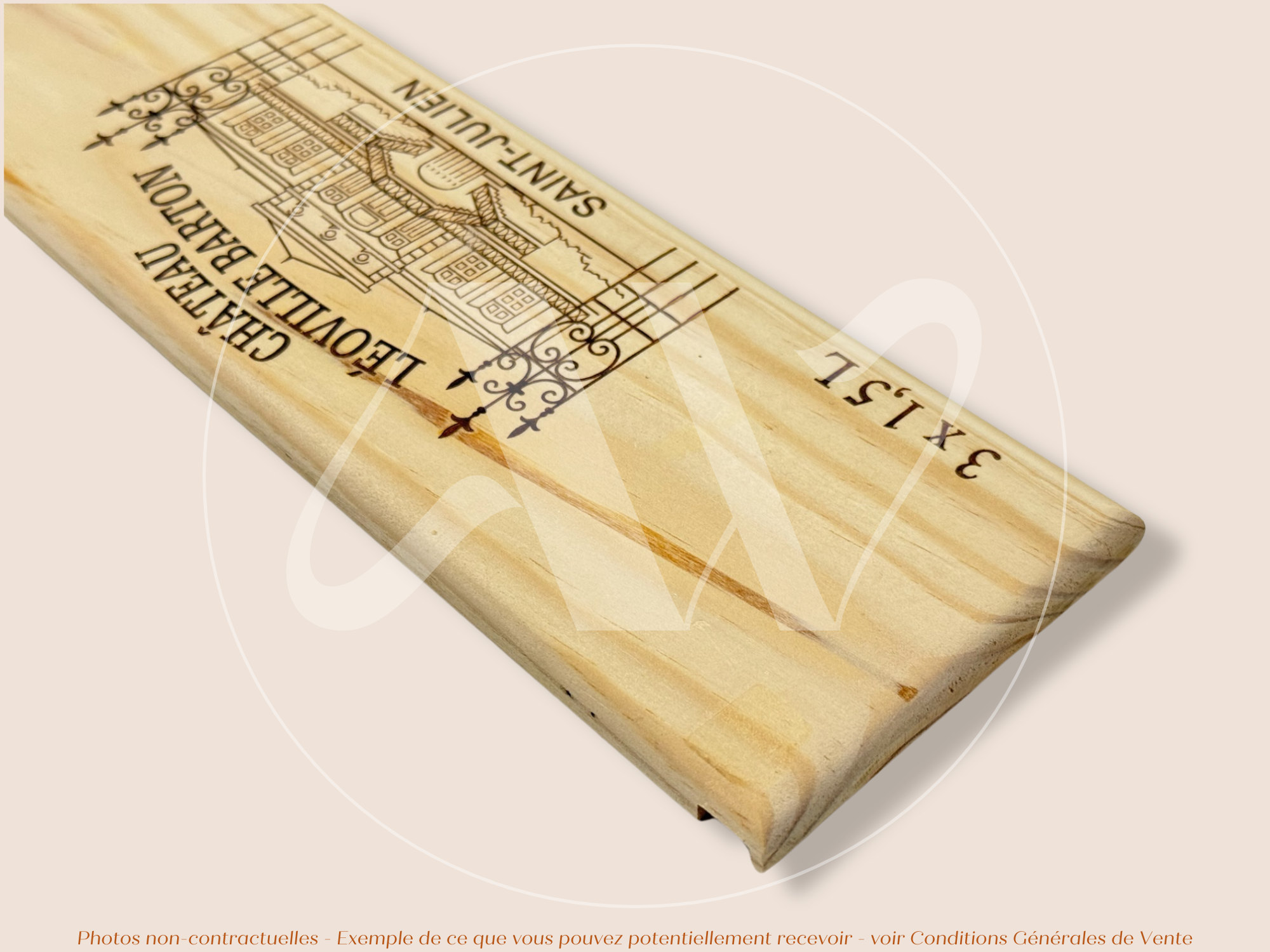 Estampe / Façade d'une caisse de vin en bois du Chateau Leoville Barton - 2020 - Bordeaux | Format : 30x9 cm