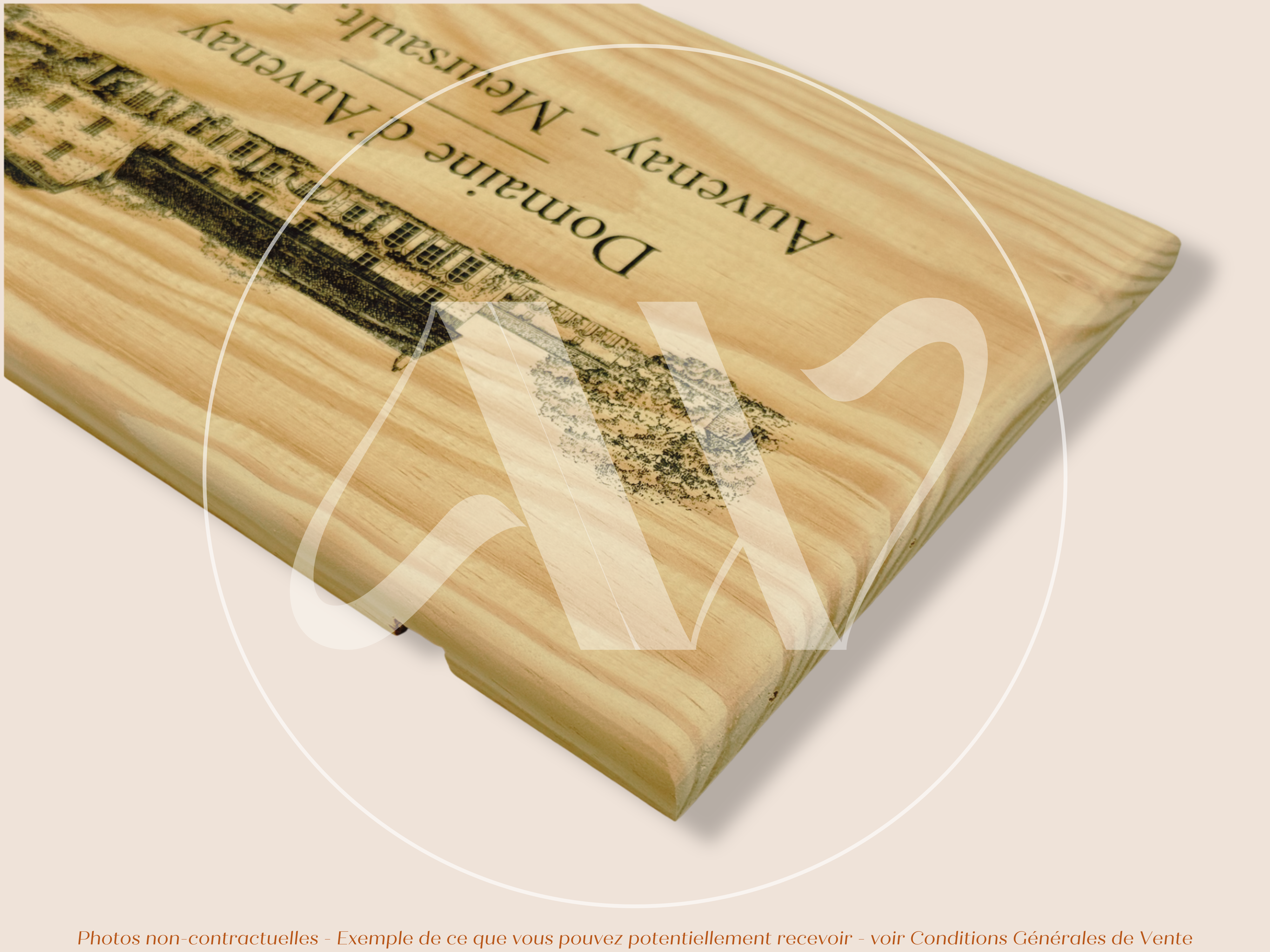 Domaine d'Auvenay — Bourgogne — France — Meursault — Sans millésime — 30 × 17 cm — Estampe caisse de vin en bois