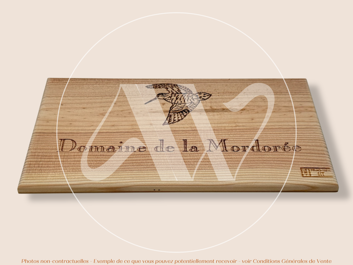 Estampe / Façade d'une caisse de vin en bois du Domaine de la Mordorée - Vallée du Rhône | Format 6 bouteilles = 30x17 cm
