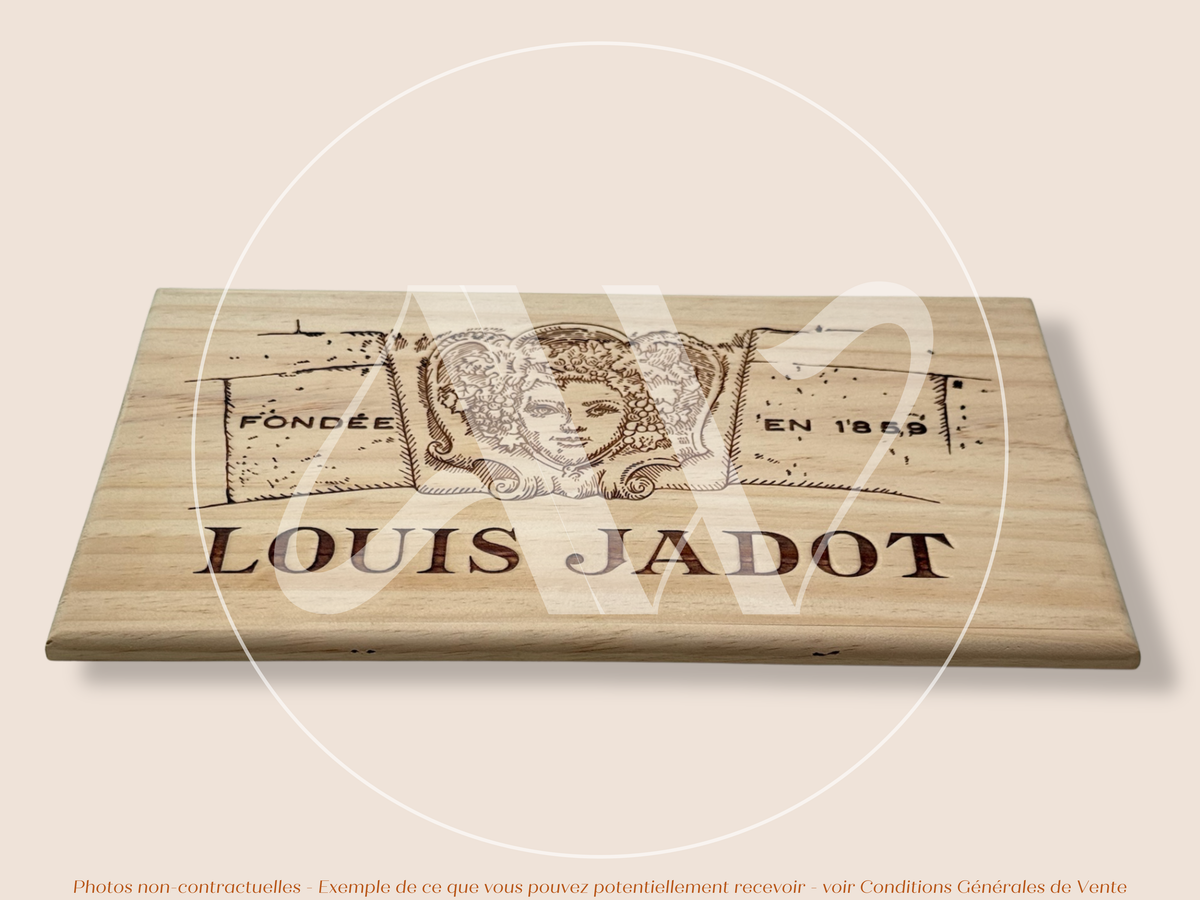 Maison Louis Jadot — Bourgogne — France — Tête de Bacchus — Sans millésime — 30 × 17 cm — Estampe caisse de vin en bois