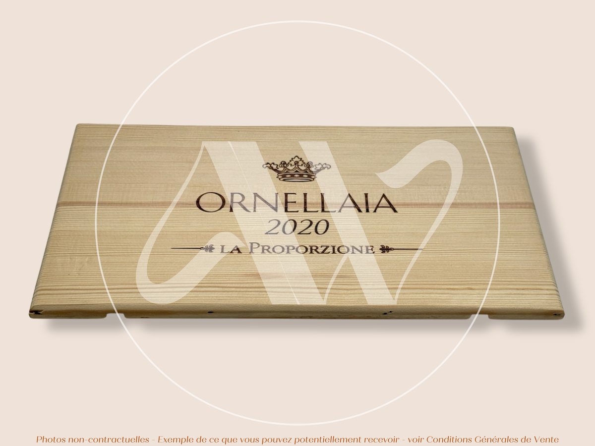 Estampe / Façade d'une caisse de vin en bois du Domaine Ornellaia - Toscane - Italie | Format 6 bouteilles = 30x17 cm PM