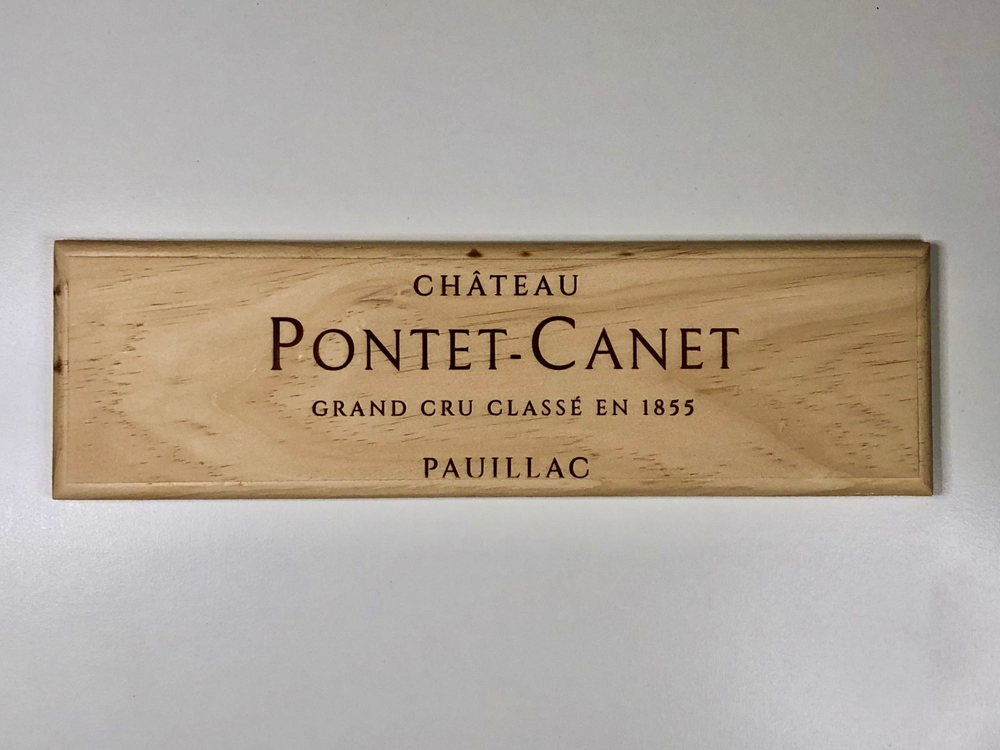 Estampe / Façade d'une caisse de vin en bois du Chateau Pontet Canet - Bordeaux | Format 1 bouteille = 30x9 cm
