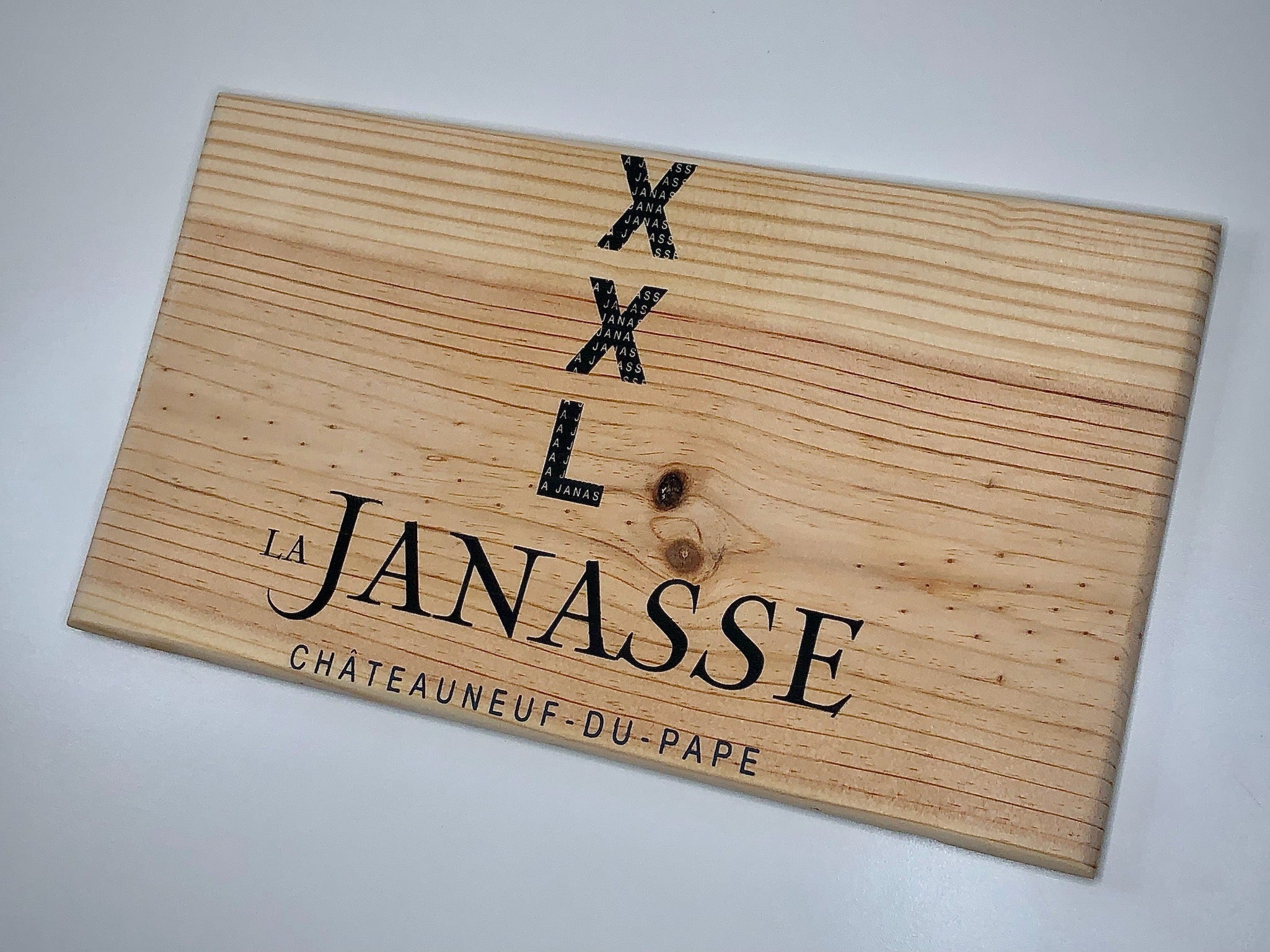 Estampe / Façade d'une caisse de vin en bois du Domaine de la Janasse - Vallée du Rhone | Format 6 bouteilles = 30x17 cm